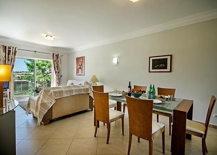 Luz Casas- 44 Fairview Village Boavista 公寓