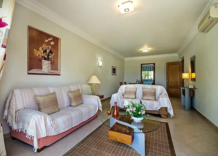 Luz Casas- 44 Fairview Village Boavista 公寓 *